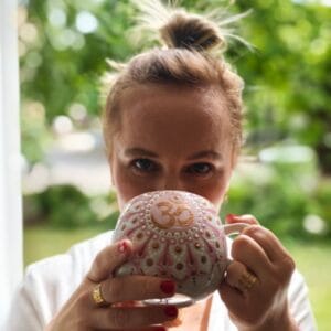 OM mandalás óriás bögre – rózsaszín és arany 480 ml