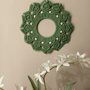 Kézzel Csomózott Makramé Mandala Fagolyókkal (26 cm)