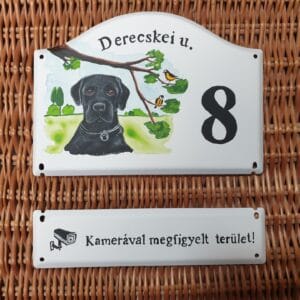 Kutyusos, dupla üdvözlőtábla