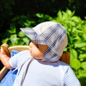 Labda sapka, kisfiú/ füles kombinált / drapp- kék nagykockás