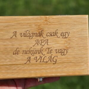 Apák napja: személyre szabott boros készlet