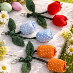 Tulipános kulcstartó, táska dísz