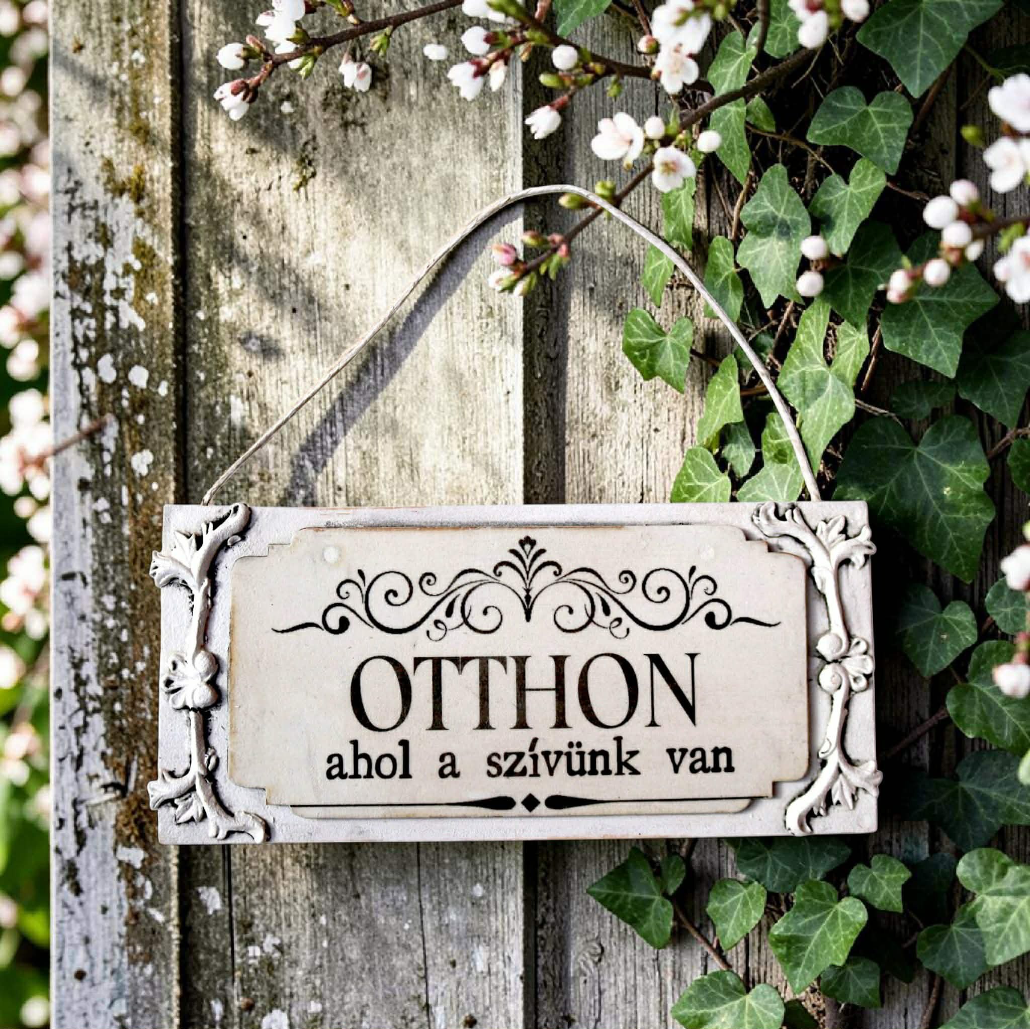 AJTÓDÍSZ otthon szív