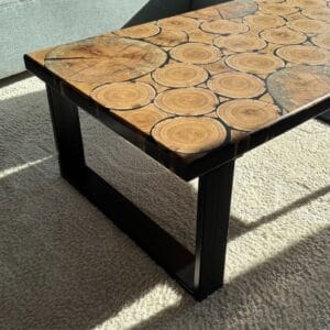 Epoxy-fa karika design kisasztal