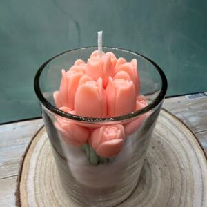 Tulipános gyertya üvegben – barack