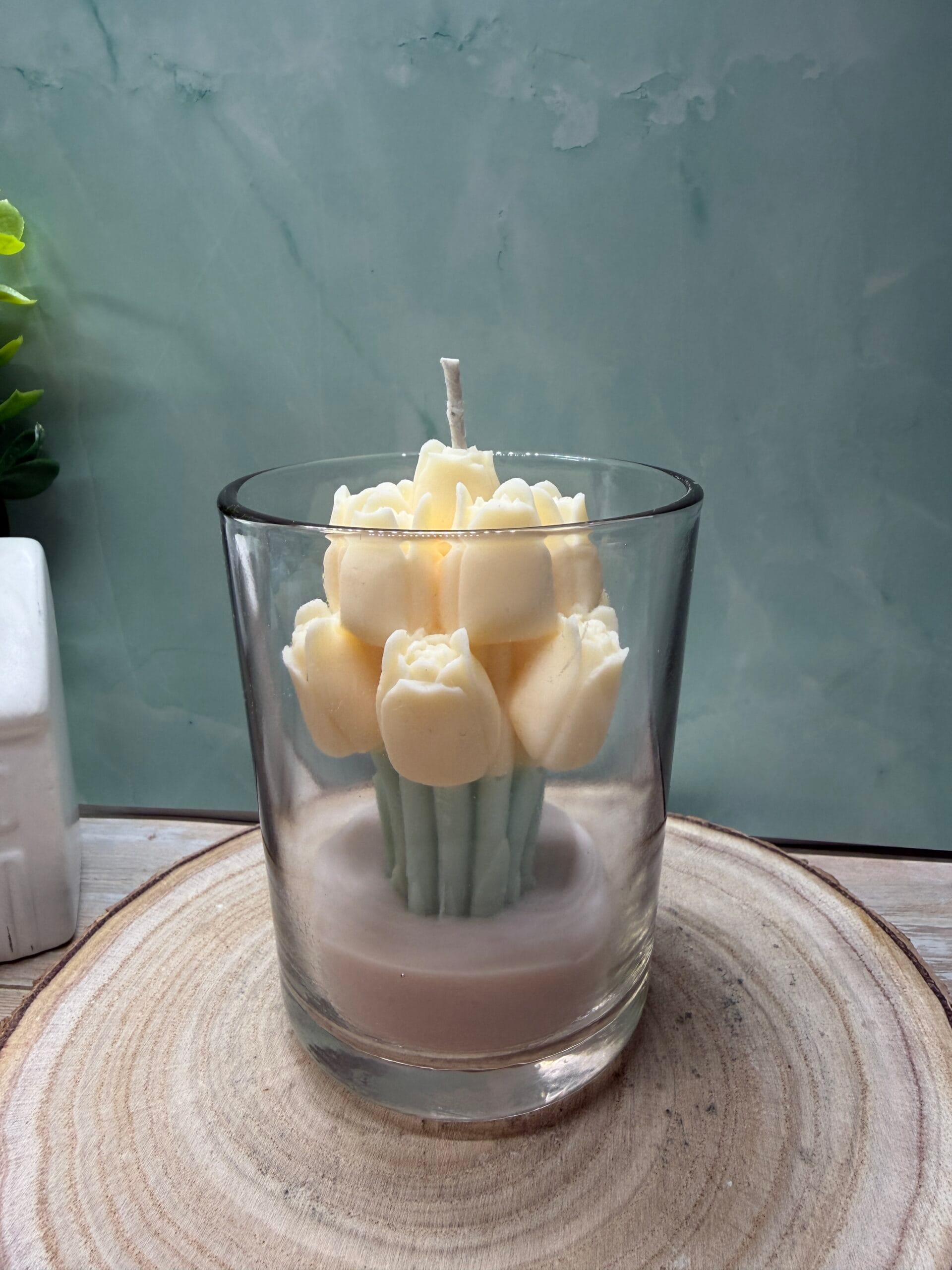 Pasztell sárga tulipános üveges gyertya