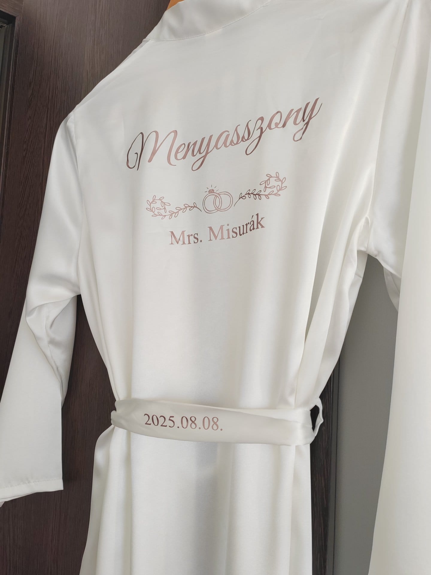 Menyasszonyi köntös