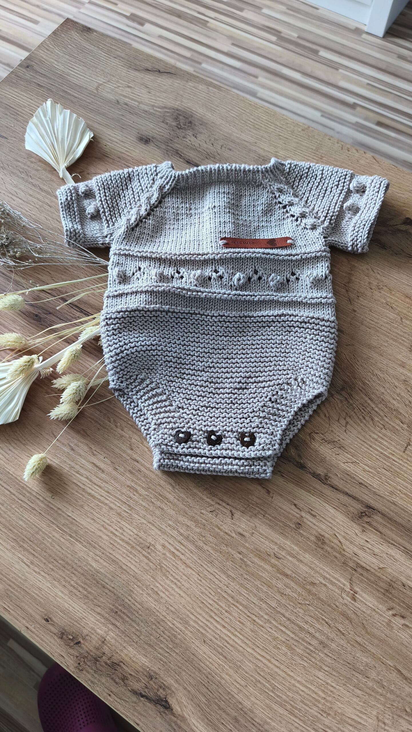 Egyedi kézzel kötött unisex body
