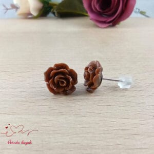 Barna rózsás fülbevaló 10 mm