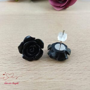 Fekete rózsás fülbevaló 14 mm