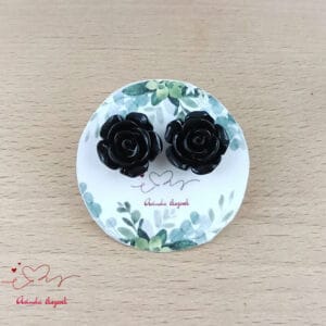 Fekete rózsás fülbevaló 14 mm