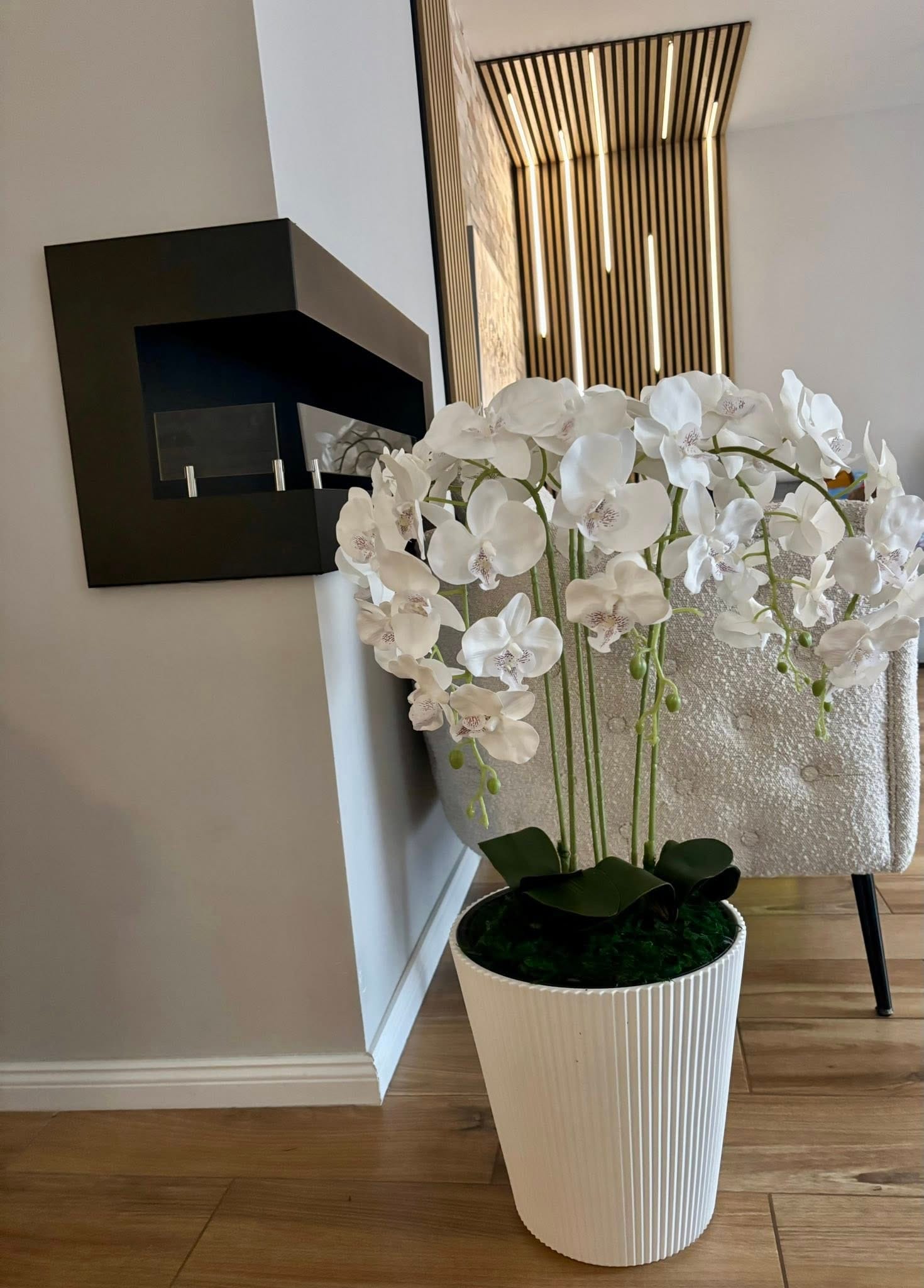 Krém fehér orchidea dekoráció