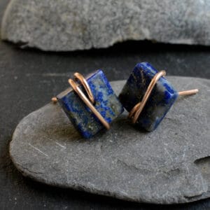 Valódi Bronz fülbevaló – lápisz lazuli, beszúrós