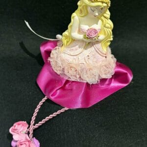 Rózsahercegnő lógó lábú kézműves baba