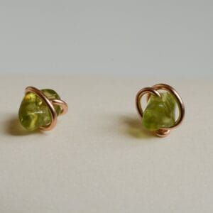 Valódi Bronz fülbevaló – peridot, beszúrós