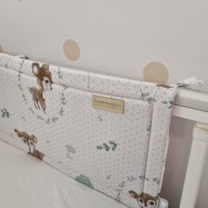 Őzike mintás rácsvédő – puha szivacsos, pamut kivitel – Kiságy mérete 60*120cm, Körbeérő rácsvédő kialakítással (60*120cm kiságyhoz)
