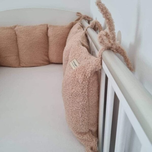 Prémium vastag rácsvédő – Teddy anyag, kivehető töltet 200-420cm – 200cm