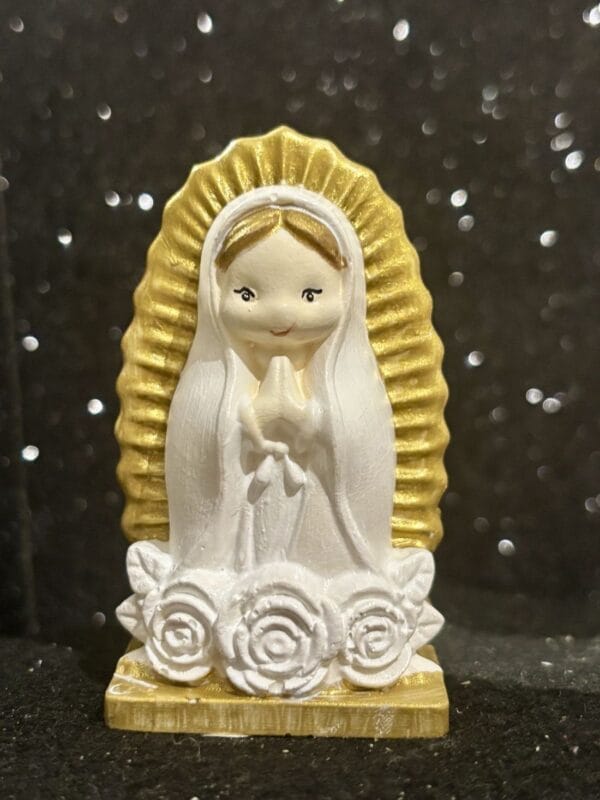 Aranyfény Madonna – miniatűr spirituális dekor