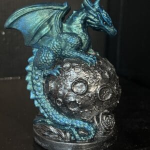 Holdőr sárkány – kézzel festett fantasy dekor