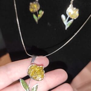 Tulipános ékszerszettek két színben