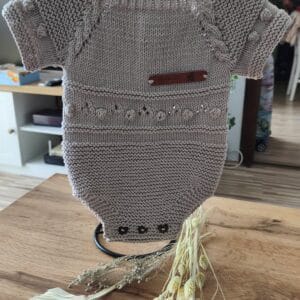 Egyedi kézzel kötött unisex body