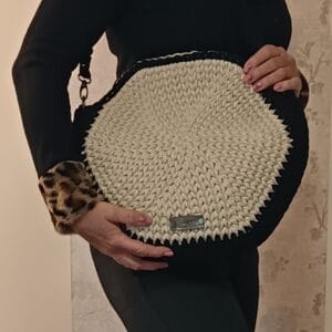 Manda válltáska „Óriás makaron”