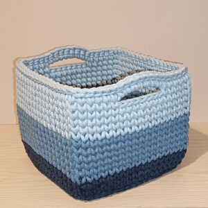 Horgolt játék tároló ” 25*25 farmer kék mix”