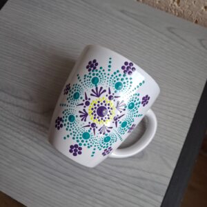Pontfestett mandala bögre színes