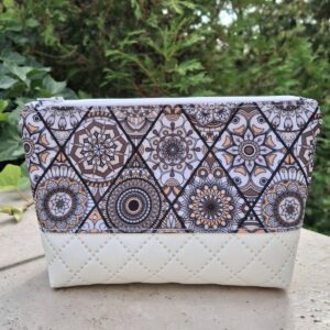 mandala mintás neszesszer