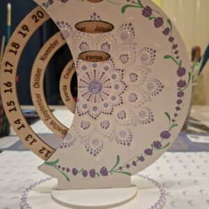 Öröknaptár 21cm levendulás mandala mintával fehér alapon