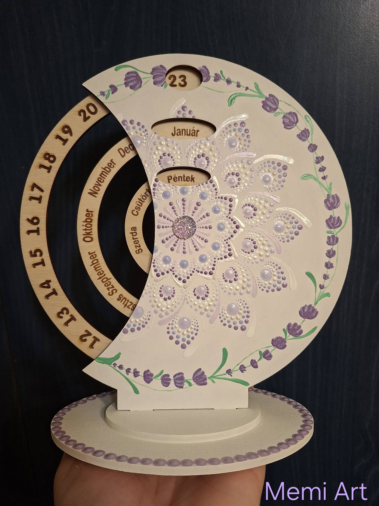 Öröknaptár 21cm levendulás mandala mintával fehér alapon