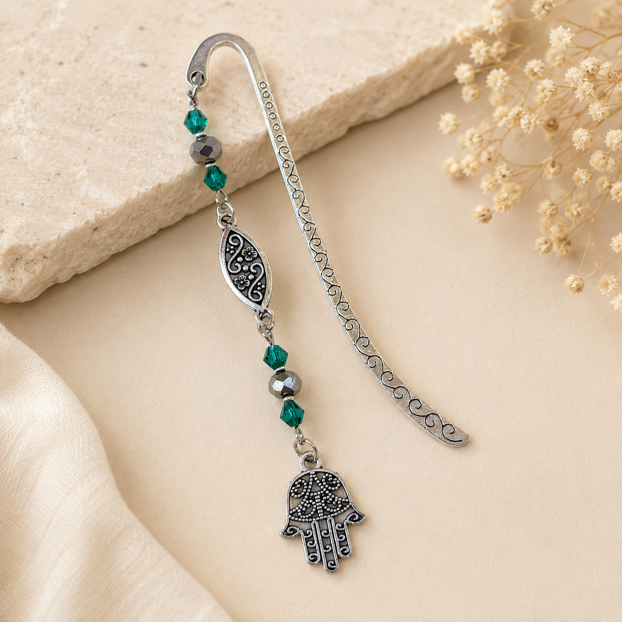 Hamsa kéz charm könyvjelző kristálygyöngyökkel zöld