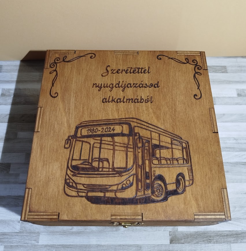 Nyugdíjba vonulásra – buszos pálinkás szett