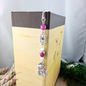 Cica könyvjelző pink gyöngyökkel