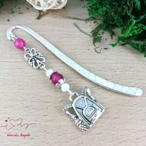 Hátizsák könyvjelző pink gyöngyökkel túrázóknak