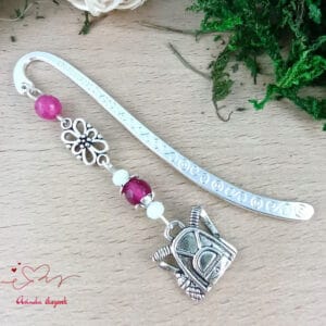 Hátizsák könyvjelző pink gyöngyökkel túrázóknak