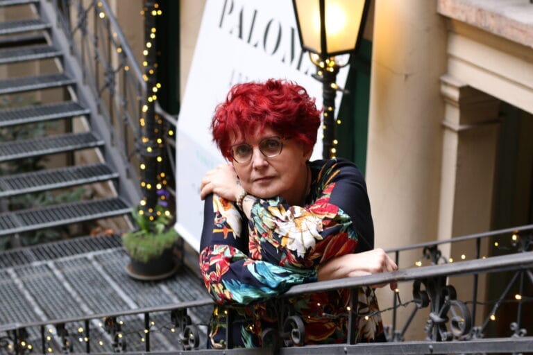Alkotó profilképe: Noszáné Makra Gabriella