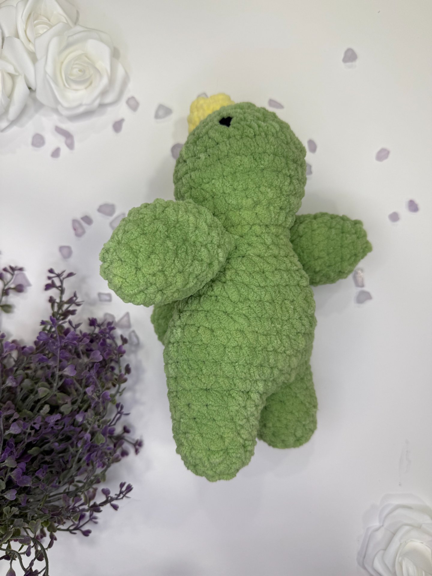 Horgolt T-Rex plüss