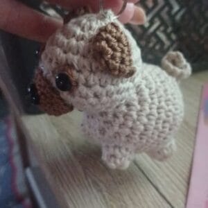 Horgolt Mopsz Kulcstartó