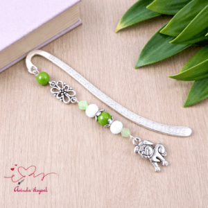 Kutyus könyvjelző zöld gyöngyökkel