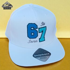 67 – hímzett snapback sapka