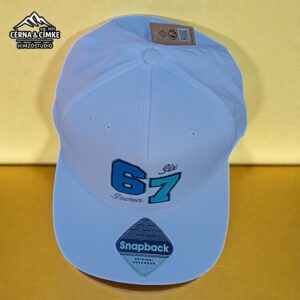 67 – hímzett snapback sapka