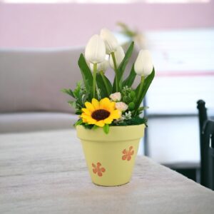 Fehér tulipánok színes agyagkaspóban napraforgóval TUG546