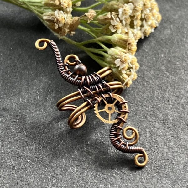 TIME FLIES – Sárga és vörösréz steampunk fülgyűrű