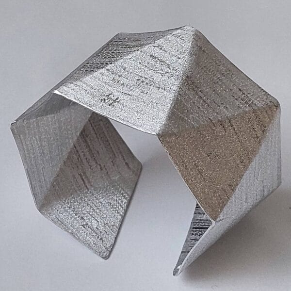 GEOMETRIKUS KARKÖTŐ ALUMÍNIUMBÓL