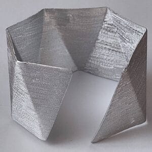GEOMETRIKUS KARKÖTŐ ALUMÍNIUMBÓL
