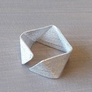 GEOMETRIKUS GYŰRŰ ALUMÍNIUMBÓL