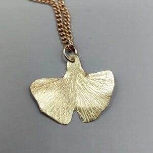 GINGKO BILOBA MEDÁL ARANY SZÍNŰ LÁNCON