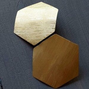 GEOMETRIKUS FÜLBEVALÓ SÁRGARÉZBŐL