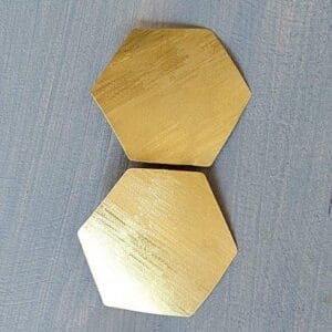 GEOMETRIKUS FÜLBEVALÓ SÁRGARÉZBŐL